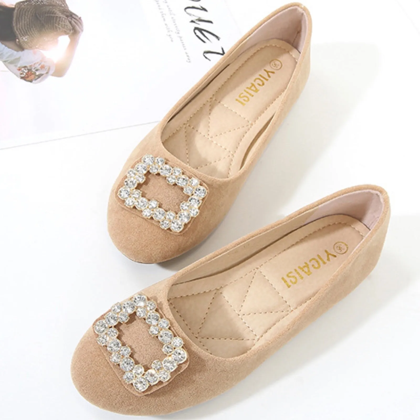 Diamond Button Flat Shoes