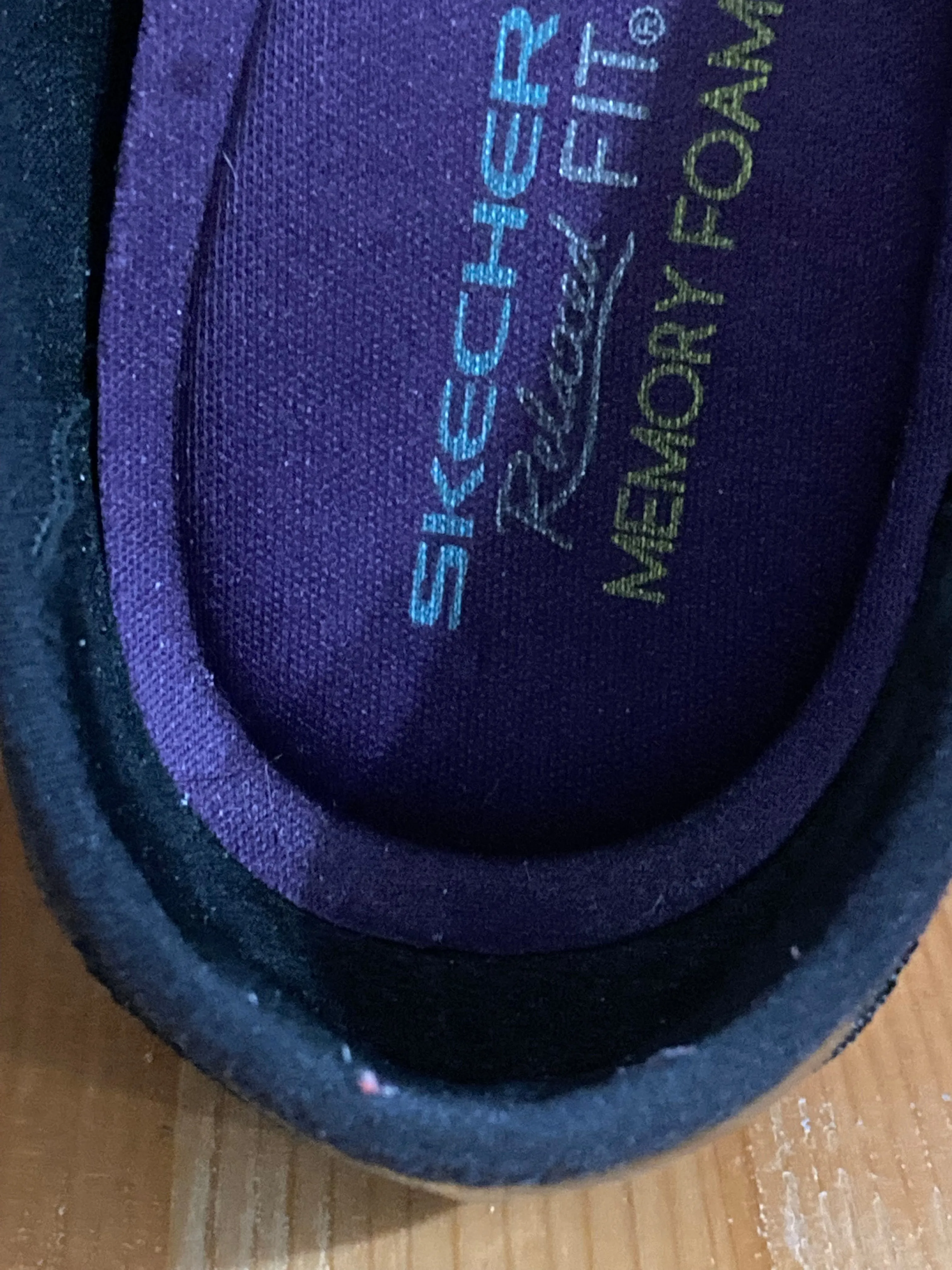 SKECHERS SKETCHERS RELAXED FIT Women Size 8.5 Slip On Shoes Sneakers Black 22468